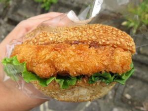 なつかしのコロッケパン：志津屋
