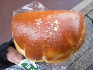 クリームパン：小麦の郷