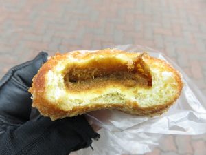 激辛カレーパン：麦