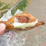 焼き栗とホワイトチョコクリームのカンパーニュ：フードスケープ