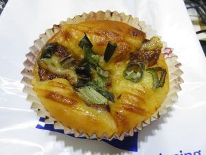 ドルチェポルコ使用直火焼チャーシューロール：志津屋