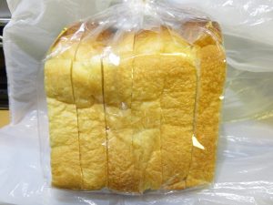 国産小麦のもちもち食パン：ぱんのちはれ