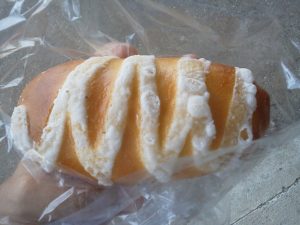 瀬戸内レモンクリームパン：小麦の郷