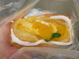 甘夏のデニッシュ：ヤマダベーカリー
