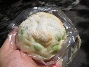 塩枝豆のずんだあんぱん：プチシャンボール