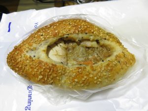トリゴボウのフランスパン：志津屋