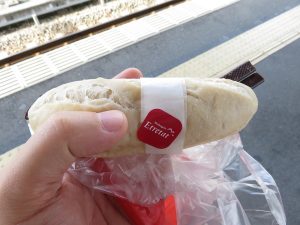 フランス人のおやつ：エトルタ