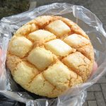 焦がしバター風味のメロンパン：小麦・青空ベーカリー