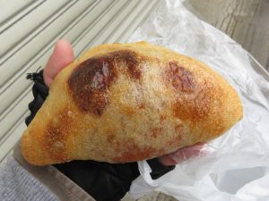 カルツォーネ：ぱんだよりノドカ