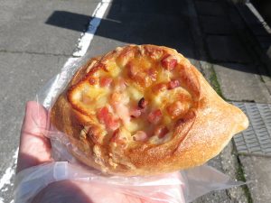 ベーコンチーズ：トコハベーカリー
