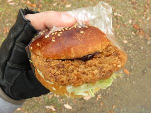 みそカツサンド：パンくま