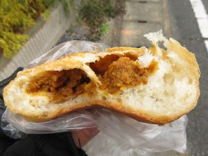キーマカレー：パン屋さん。