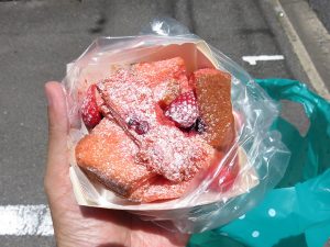 苺のパンプディング：ブルージン