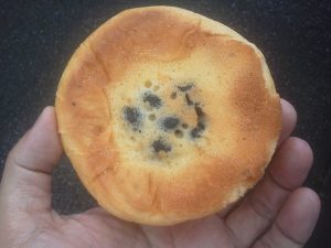 黒豆スイートパン：小麦の郷