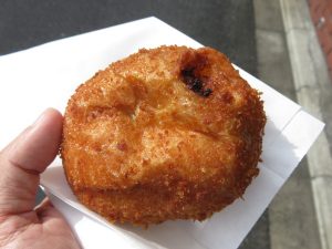カレーパン：ニッタベーカリー