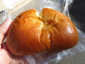 クリームパン：ベイカリー白川