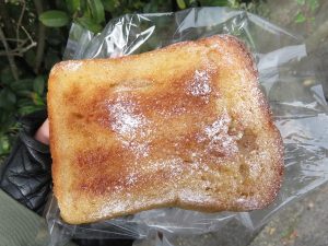 フレンチトーストシナモン：しろはとベーカリー