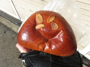 クリームパン：一郎パン