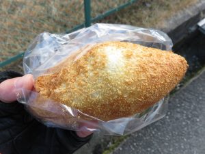 焼きカレーパン（中辛）：ドリームベーカリー