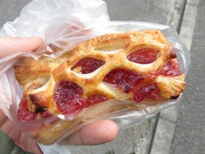 ブルーベリーパイ：阪急ベーカリー