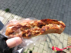 ブルーチーズとはちみつのフランスパン：イシノウエ