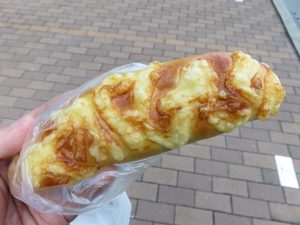 たっぷりチーズウインナー：パン・ド・カズ