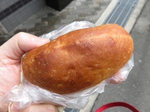 香りと辛さのカレーパン：はらぺこサンちゃん