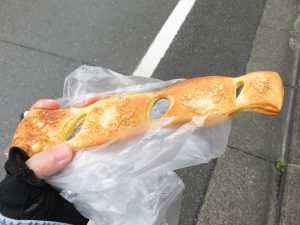 マヨパルメザン：阪急ベーカリー