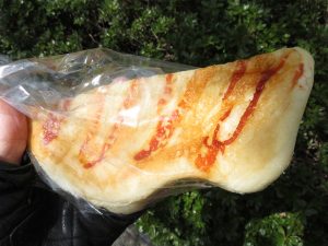 包み焼きサンド（ツナたま）：小麦の郷