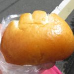 クリームパン：セイジツベーカリー