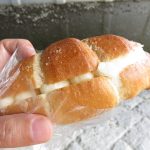 練乳クリーム塩パン：小麦の郷ライフ伏見深草店