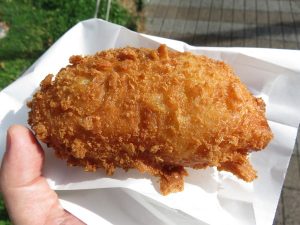 カレーパン：三好パン