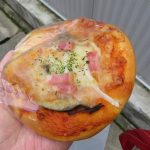 まいたけとベーコンのピザ：パンドキ