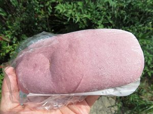 紫芋のクッキーロール：志津屋