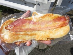 チーズとベーコンのぺったんこ：ブレーメン