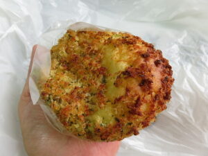 青じそ入りツナサラダパン：進々堂
