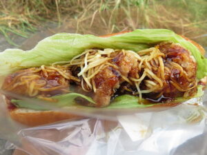 黒酢あんチキンサンド：テクノパン