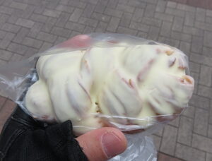 アメリカンデニッシュ+ホワイトチョコ：レパンファボリ