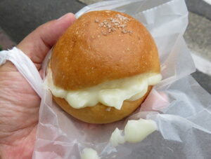 塩みるくフランス：セイジツベーカリー