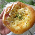 コーンとベーコンのフォカッチャ：志津屋京阪三条店