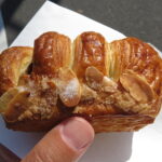 チョコレートとヘーゼルナッツのクロワッサン：進々堂北山店