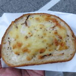 ハニーマスタードチキンのクロックムッシュ：進々堂三条河原町店