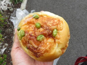 枝豆とグランドアルトバイエルンのフォカッチャ：志津屋