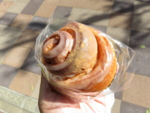 シナモンロール：ブーランジュリーメロ