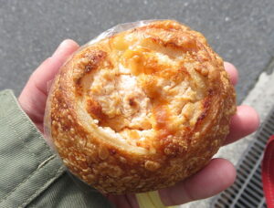 明太クリームチーズポテト：ベーカリークロレ