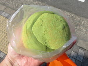 濃厚抹茶チョコパン:ライオンベーカリー