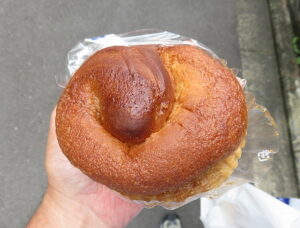 カリフォルニアレーズンと黒糖のエンサイマダ：志津屋