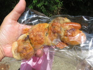 ウインナーカレーロール：ブルージュ洛北