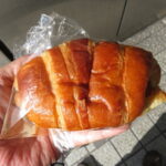 サクサクウインナークロワッサン：志津屋京阪三条店
