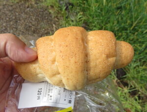全粒粉ロールパン：田中店